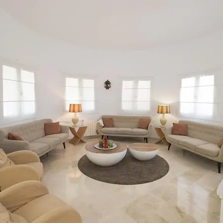 With Pool Ac And Sea View Villa