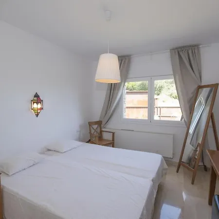 Villa With Pool Ac And Sea View *