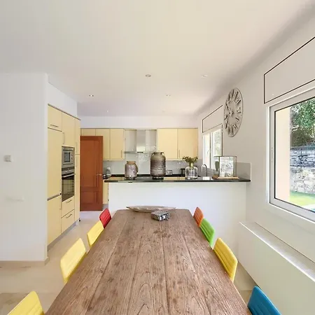 With Pool Ac And Sea View Вилла