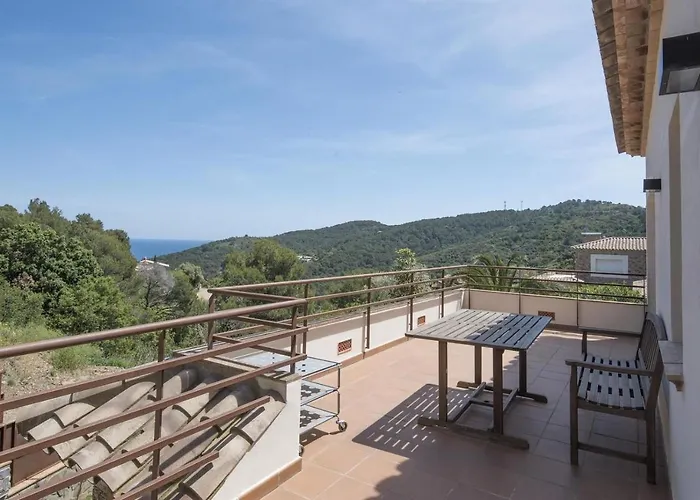 With Pool Ac And Sea View
